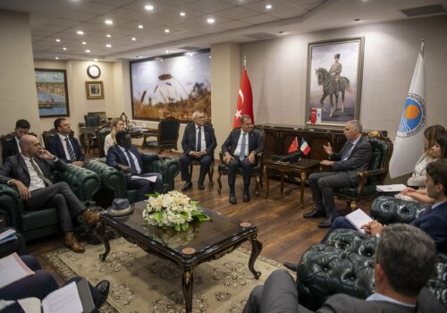 Fransa Ankara Büyükelçisi Magro ve AFD Türkiye Direktörü Denieul’in Bulunduğu Ekonomi Heyeti Başkan Seçer’i Ziyaret Etti