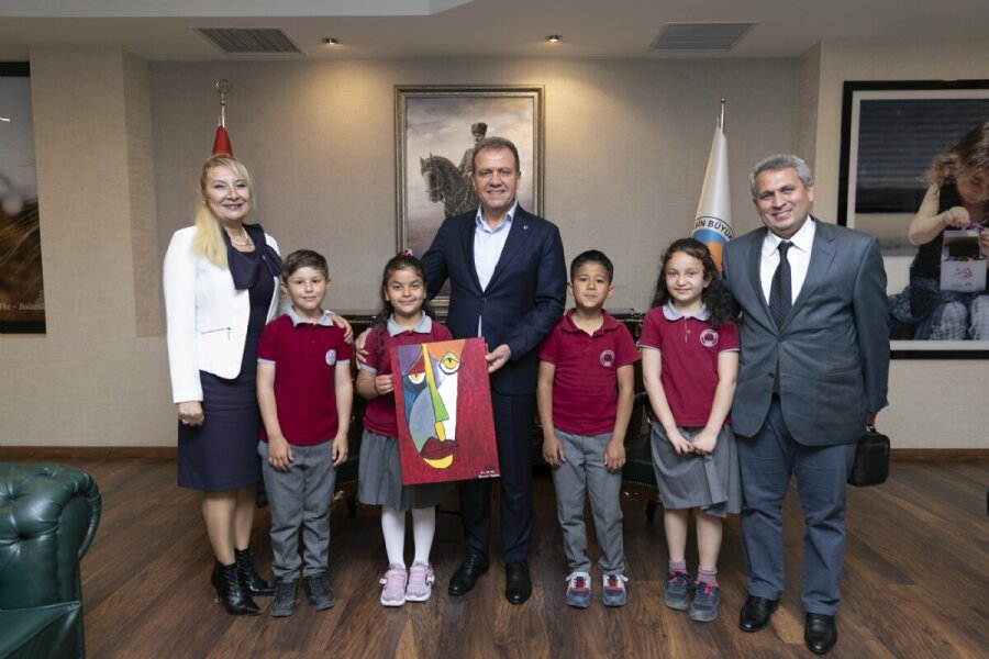 Başkan Seçer, 23 Nisan Dolayısıyla Çavuşlu İlkokulu Öğrencileri İle Bir Araya Geldi